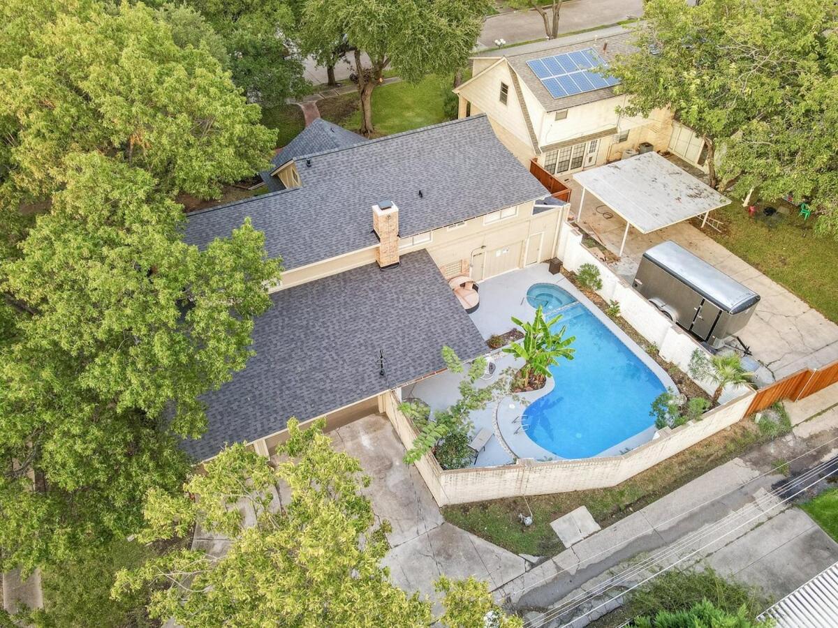 Stunning 5Br 2Ba Holiday Home With Private Pool And Cinema ดัลลัส ภายนอก รูปภาพ